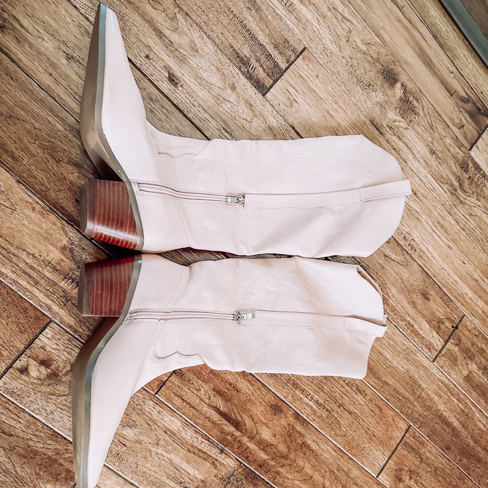 Elegant Pink Leather Boots